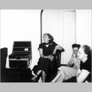 Mary_Bevington,_Ruth,_and_Gertie,_no_date.html