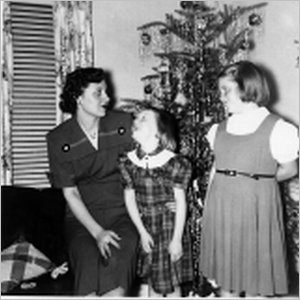 Susie_Hackett,_dau.s_Jean_and_Carol-Xmas@_2922_Mackin_Rd.,_F.html