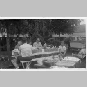 Family_Picnic_Fathers_Day_1968_104_w.jpg